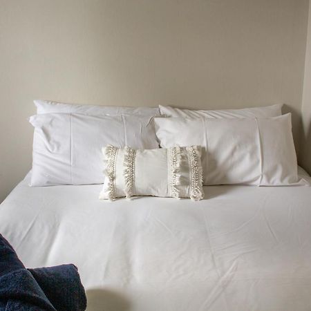 Tates Hotel Windsor Buitenkant foto