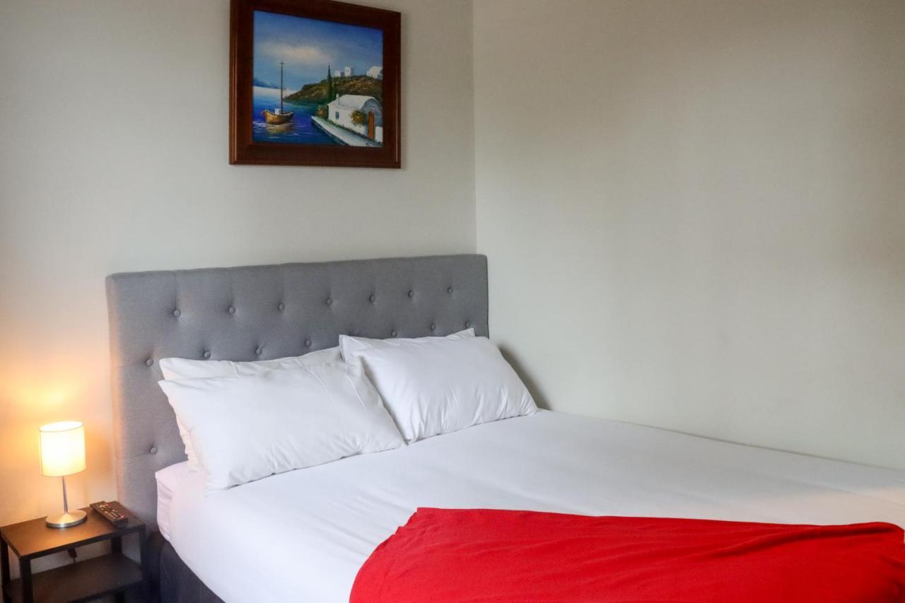 Tates Hotel Windsor Buitenkant foto